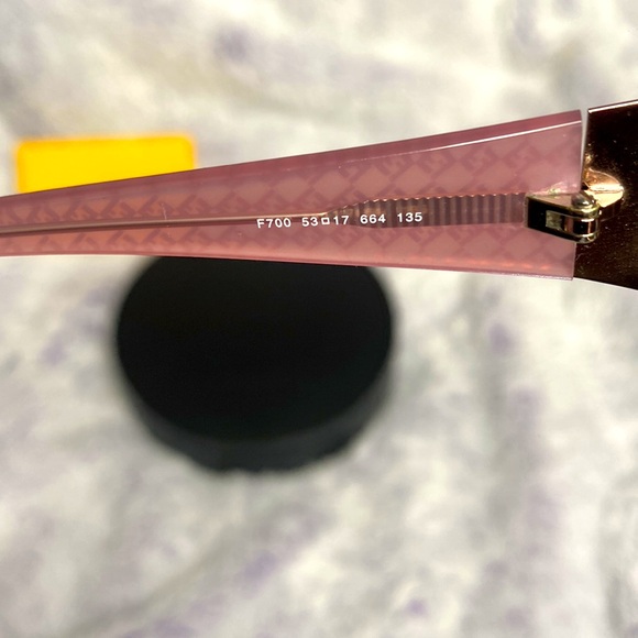 FENDI GLASSES NON-RX - Picture 5 of 11